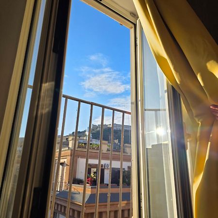 Barbaja Suites In Street Toledo 205 เนเปิลส์ ภายนอก รูปภาพ
