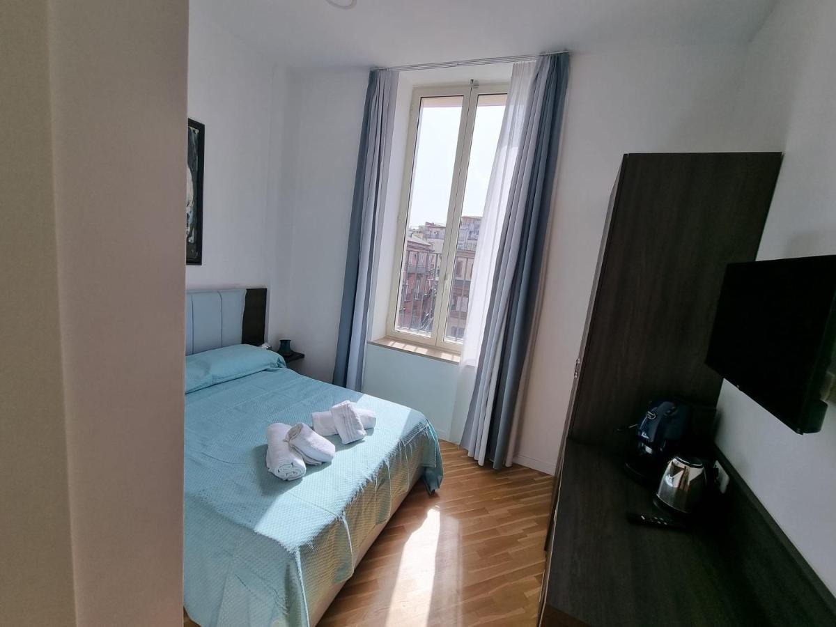 Barbaja Suites In Street Toledo 205 เนเปิลส์ ภายนอก รูปภาพ