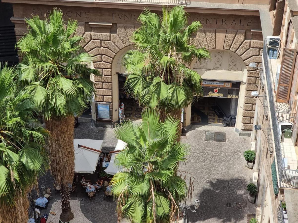 Barbaja Suites In Street Toledo 205 เนเปิลส์ ภายนอก รูปภาพ