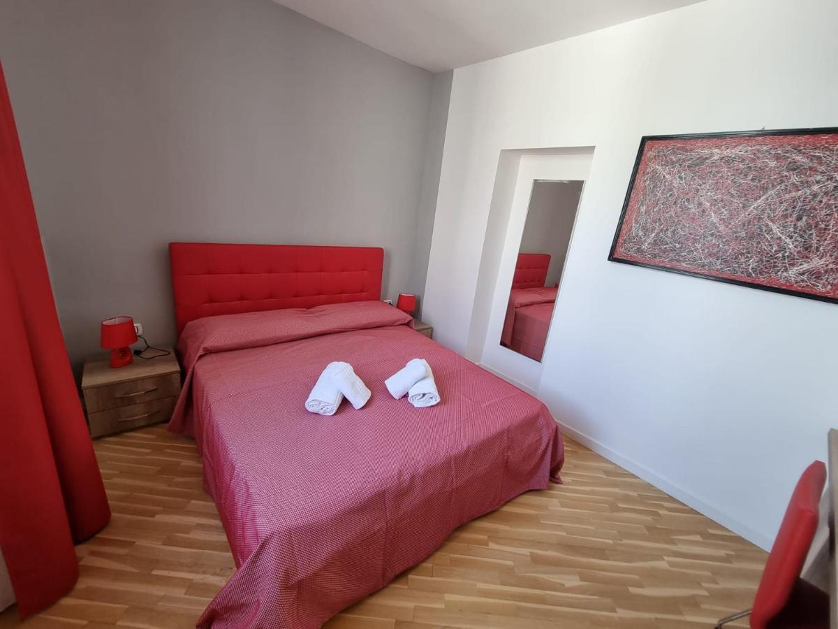 Barbaja Suites In Street Toledo 205 เนเปิลส์ ภายนอก รูปภาพ