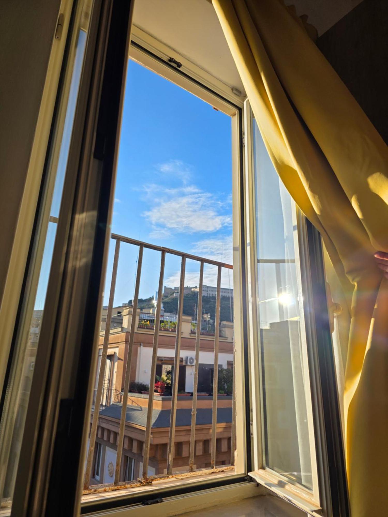 Barbaja Suites In Street Toledo 205 เนเปิลส์ ภายนอก รูปภาพ